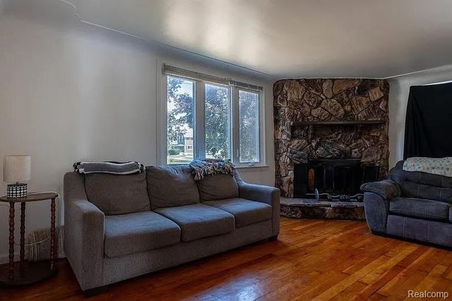 208 34th Street, Bay City, MI 48708