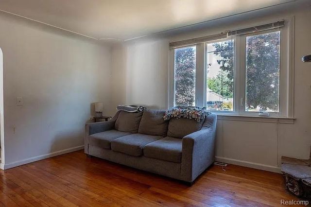 208 34th Street, Bay City, MI 48708