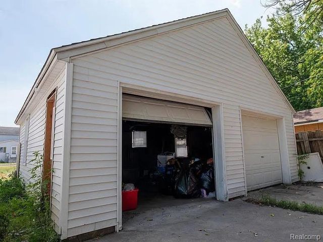 208 34th Street, Bay City, MI 48708