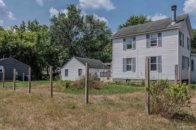 208 34th Street, Bay City, MI 48708