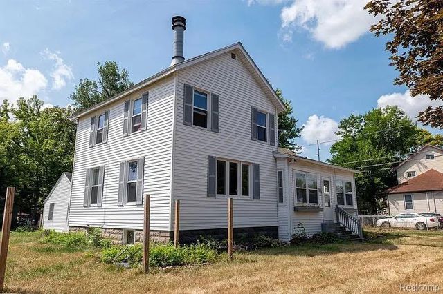 208 34th Street, Bay City, MI 48708