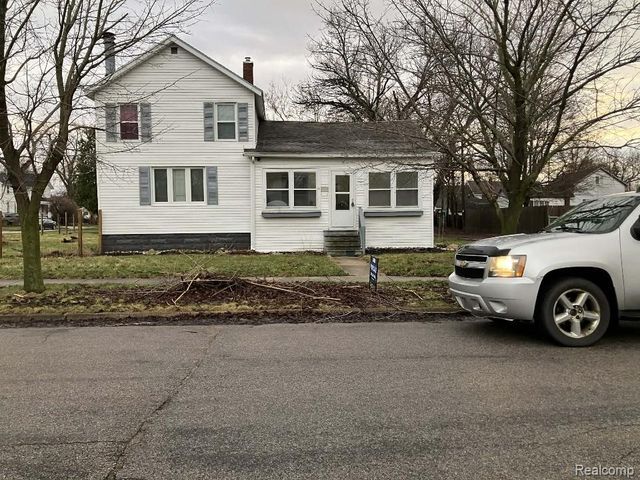 208 34th Street, Bay City, MI 48708