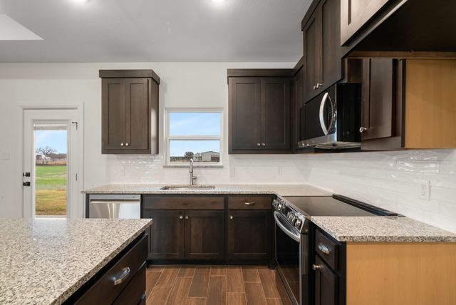 228 Yawney Drive, Lipan, TX 76462