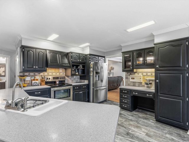 1404 Lexington Drive, Paragould, AR 72450