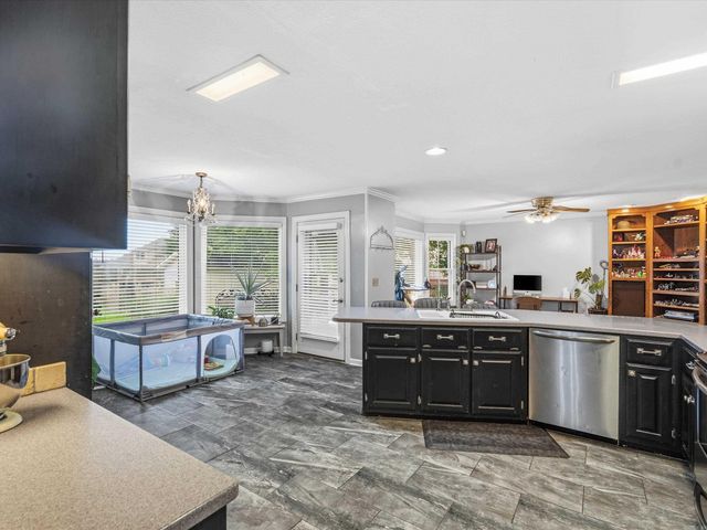 1404 Lexington Drive, Paragould, AR 72450