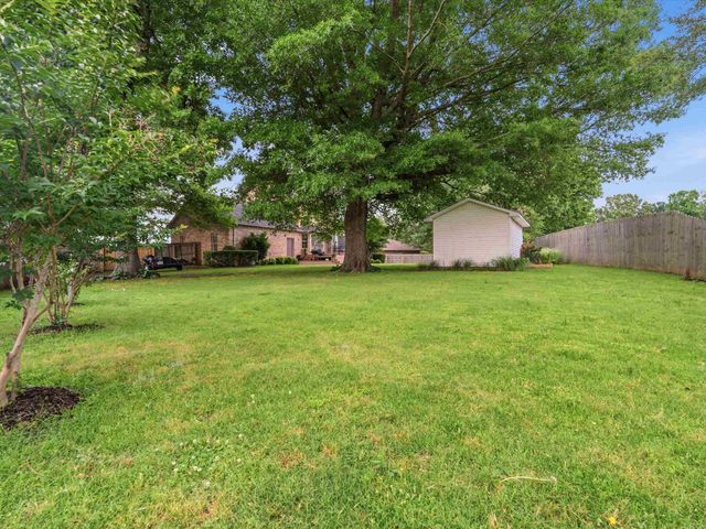1404 Lexington Drive, Paragould, AR 72450