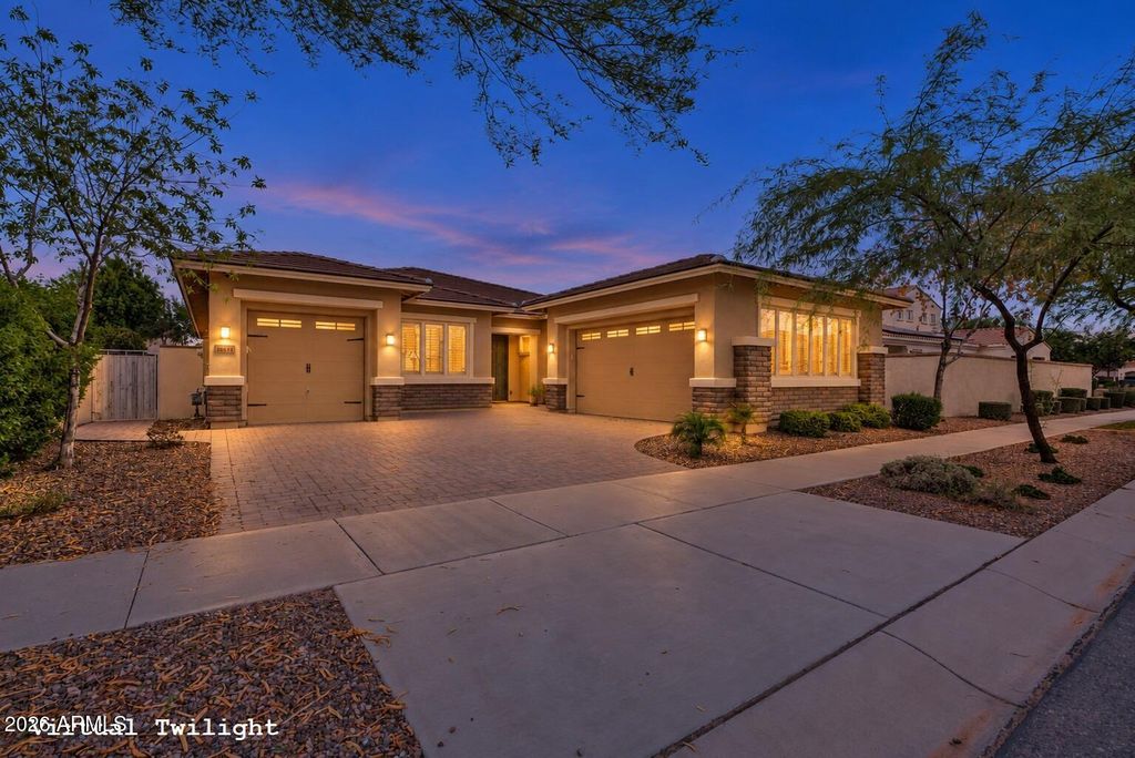 10614 E LINCOLN Avenue, Mesa, AZ 85212 — exterior