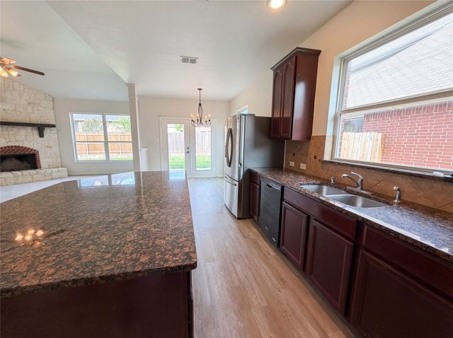 895 Honey Locust Drive, Fate, TX 75087