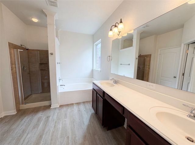 895 Honey Locust Drive, Fate, TX 75087