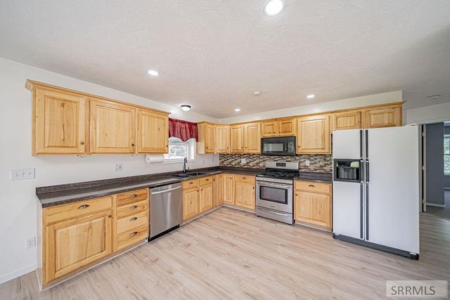 342 S 1000 W, Blackfoot, ID 83221