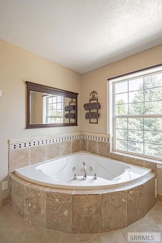 342 S 1000 W, Blackfoot, ID 83221