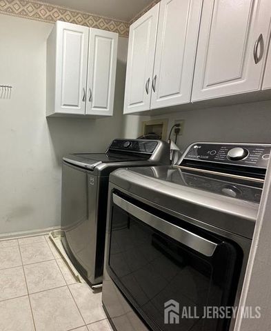 1304 Dahlia Circle, South Brunswick, NJ 08810