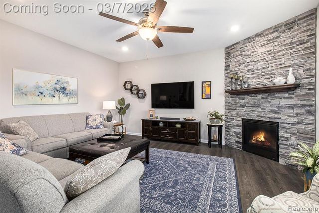 430 Trestle Drive, Howell, MI 48843