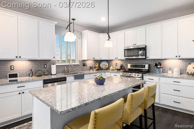 430 Trestle Drive, Howell, MI 48843