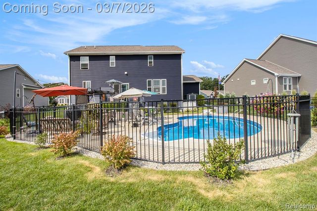 430 Trestle Drive, Howell, MI 48843