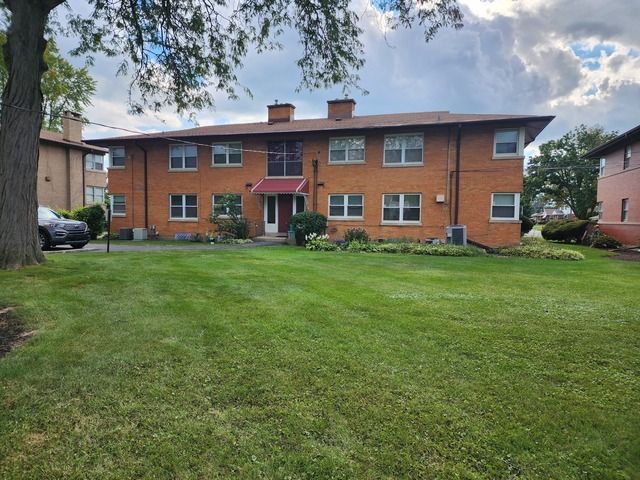 1341 Balmoral Avenue 2S, Westchester, IL 60154