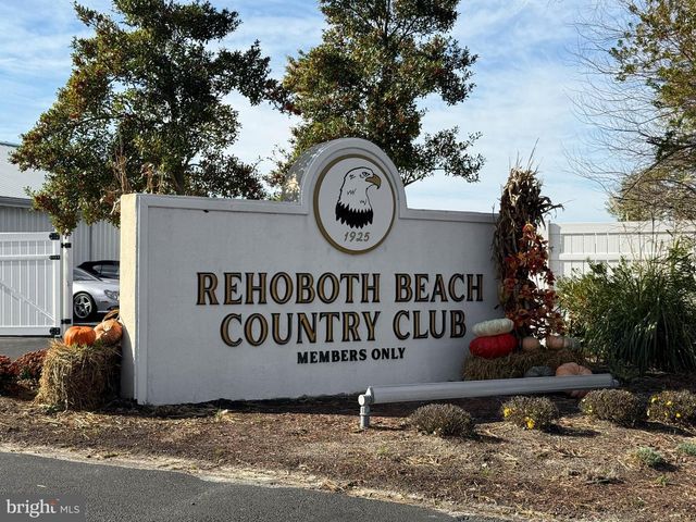 126 E BUCKINGHAM DR, Rehoboth Beach, DE 19971