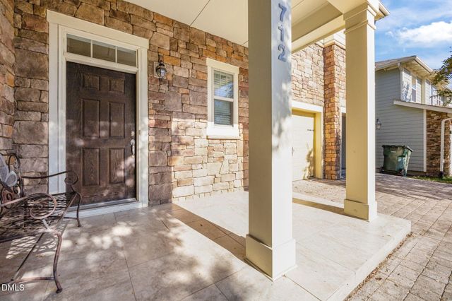 712 Pierside Drive, Cary, NC 27519
