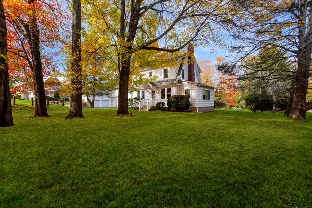 31 Hillandale Road, Westport, CT 06880
