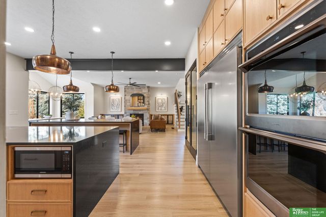 21620 Arbor Street, Elkhorn, NE 68022