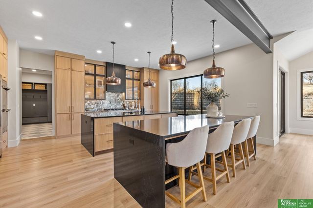 21620 Arbor Street, Elkhorn, NE 68022