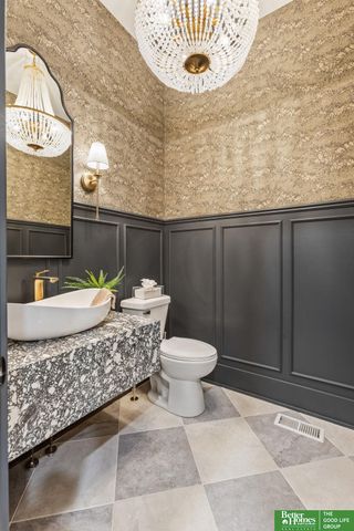 21620 Arbor Street, Elkhorn, NE 68022