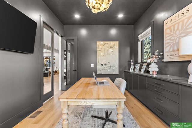 21620 Arbor Street, Elkhorn, NE 68022