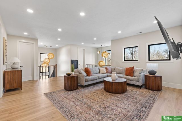 21620 Arbor Street, Elkhorn, NE 68022