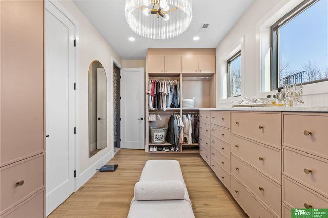 21620 Arbor Street, Elkhorn, NE 68022