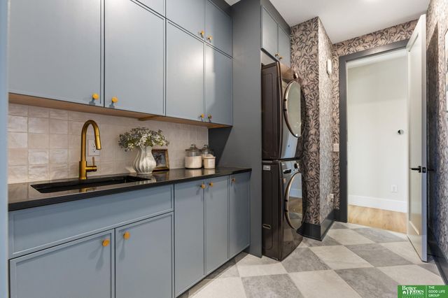 21620 Arbor Street, Elkhorn, NE 68022