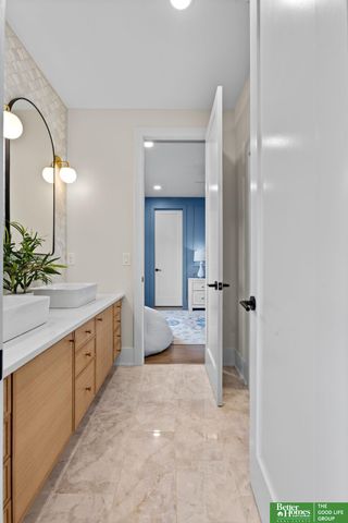 21620 Arbor Street, Elkhorn, NE 68022