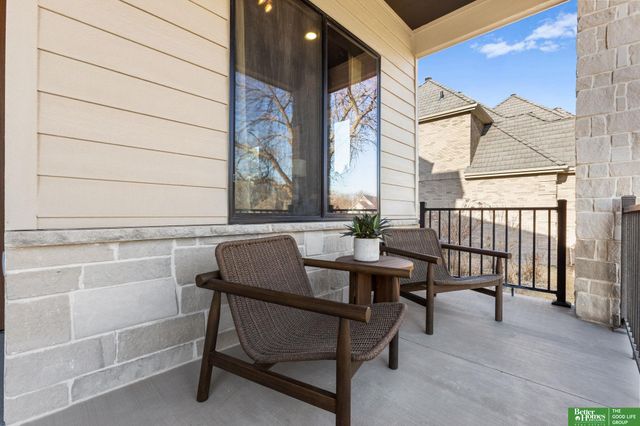 21620 Arbor Street, Elkhorn, NE 68022