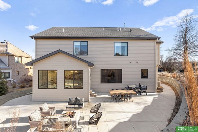 21620 Arbor Street, Elkhorn, NE 68022