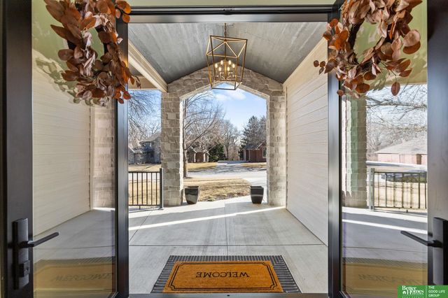 21620 Arbor Street, Elkhorn, NE 68022