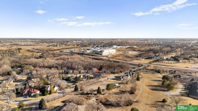 21620 Arbor Street, Elkhorn, NE 68022