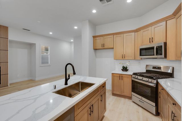 8068 Jaden Ln, Fair Oaks, CA 95628