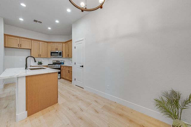 8068 Jaden Ln, Fair Oaks, CA 95628