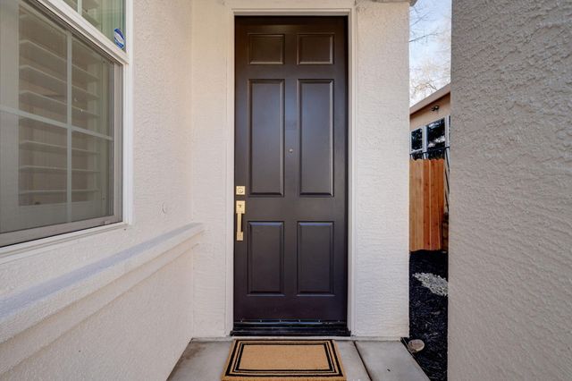 8068 Jaden Ln, Fair Oaks, CA 95628