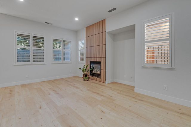 8068 Jaden Ln, Fair Oaks, CA 95628