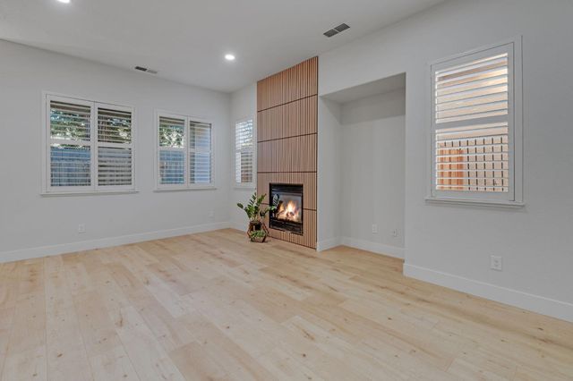 8068 Jaden Ln, Fair Oaks, CA 95628