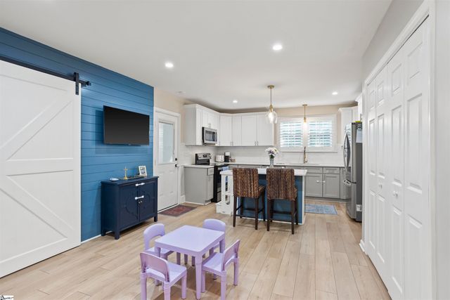 409 Longview Terrace, Greenville, SC 29605