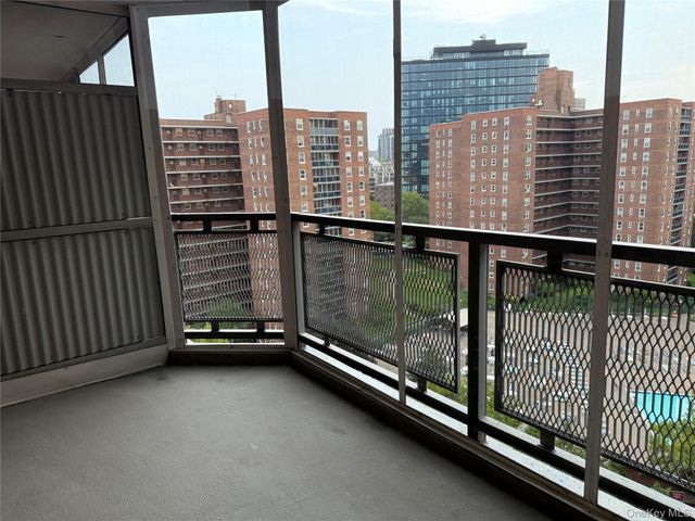 61-55 98th Street 14F, Rego Park, NY 11374