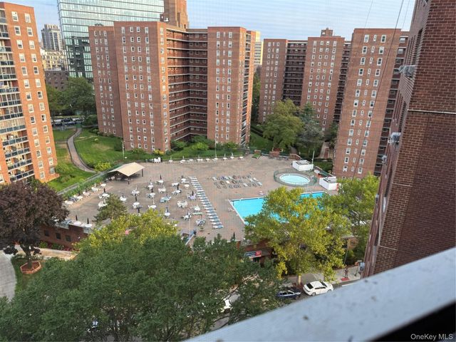 61-55 98th Street 14F, Rego Park, NY 11374