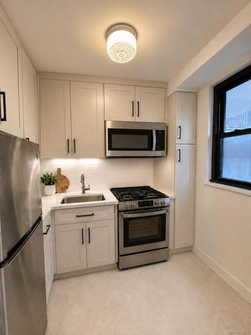 61-55 98th Street 14F, Rego Park, NY 11374