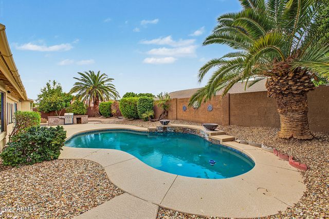 8838 W POTTER Drive, Peoria, AZ 85382
