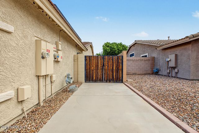 8838 W POTTER Drive, Peoria, AZ 85382