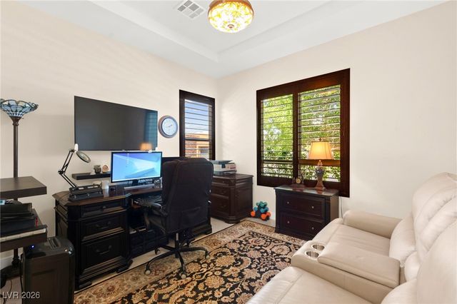 6810 Silver Crescent Street, Las Vegas, NV 89148