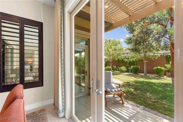 6810 Silver Crescent Street, Las Vegas, NV 89148