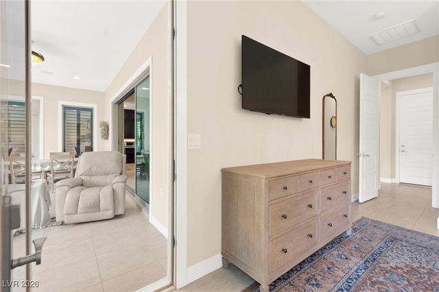 6810 Silver Crescent Street, Las Vegas, NV 89148