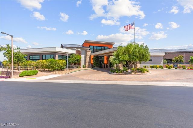 6810 Silver Crescent Street, Las Vegas, NV 89148